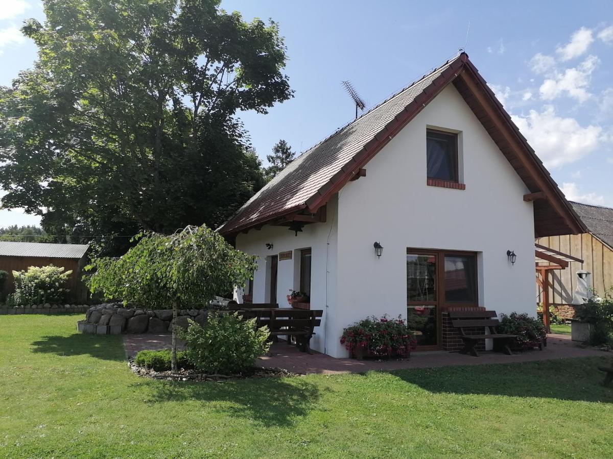 Domek Czerwony Kapturek Villa Plocice Exterior foto
